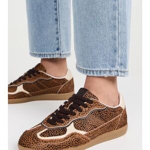 Women’s Brown Leopard Print Casual Sneakers Alohas NWOT SIZE 9